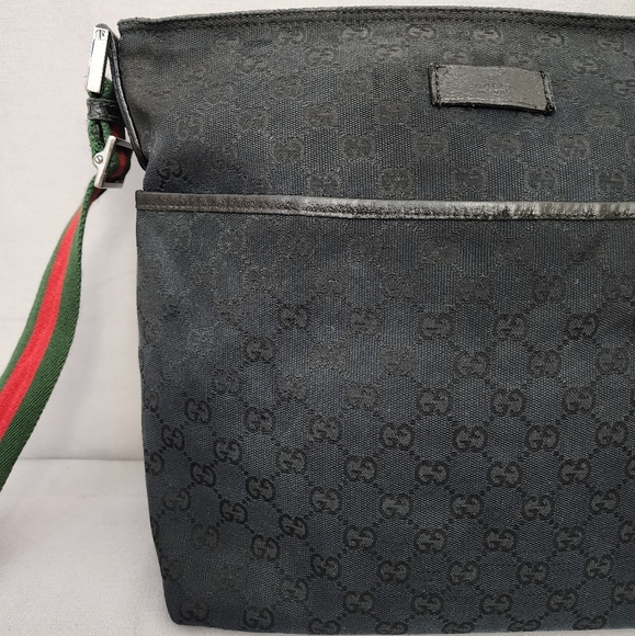 ✨️GUCCI GG Canvas Web Messenger Bag - Picture 3 of 15